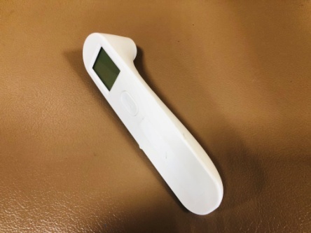 写真：非接触型体温計